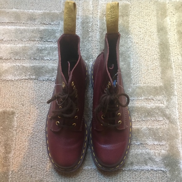 DR. MARTENS - Made in 🇬🇧 RARE 50th Anniversary, 9 - Picture 5 of 8
